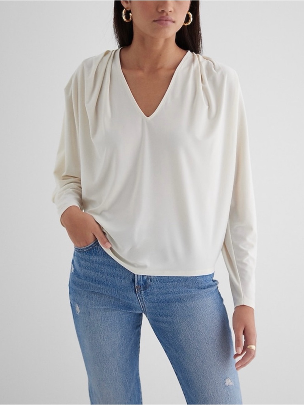 NWT Express Cream/Swan Skimming V-Neck Long Sleeve Pleated Shoulder Top L